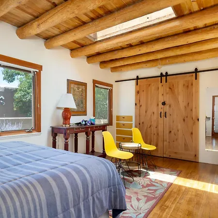 Kiva * Santa Fe